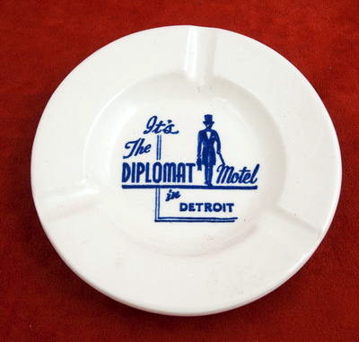 Diplomat Motel - Plate
